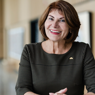 Chantal Deschamps souriant